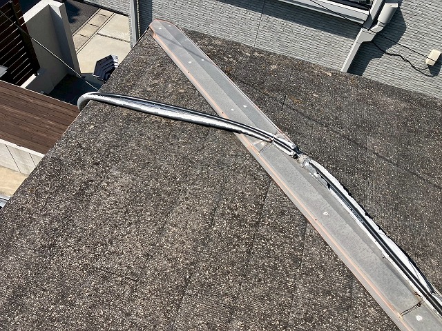 屋根カバー工事は不可